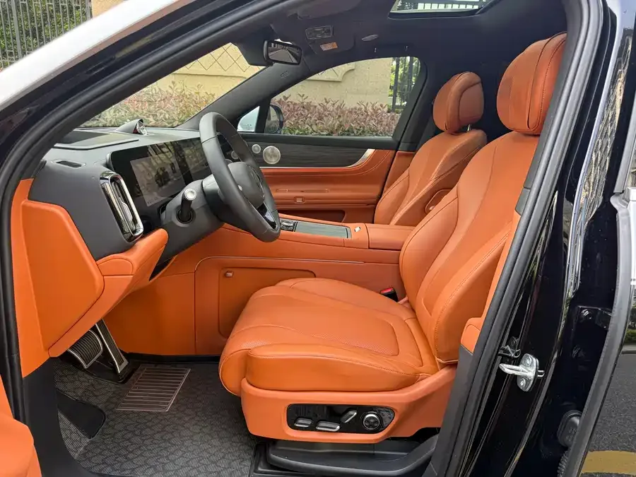 AITO M9 Wenjie M9 2025 Extended Range Ultra Edition 52kWh 6-Seat Version (192-line LiDAR) 2025 — миниатюра 3