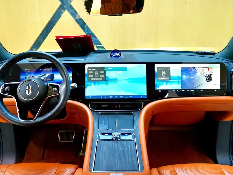 AITO M9 M9 2024 Extended Range Ultra Edition 42kWh 6-seater Edition 2024 — миниатюра 2
