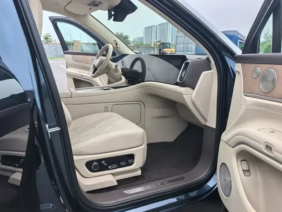 AITO M9 Wenjie M9 2025 Extended Range Ultra Edition 52kWh 6-Seat Version (192-line LiDAR) 2025 — миниатюра 5