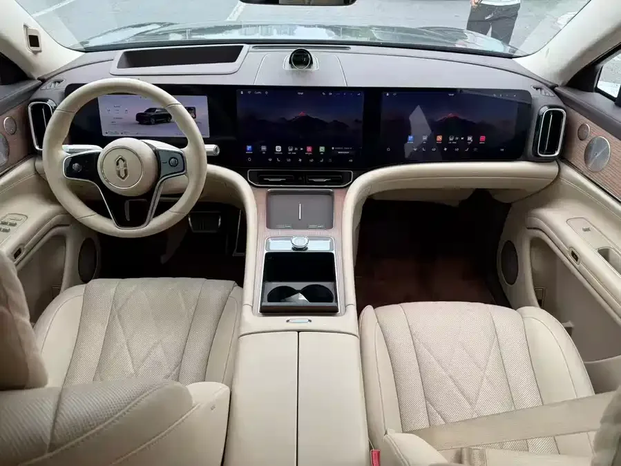 AITO M9 M9 2024 Extended Range Ultra Edition 42kWh 6-seater Edition 2024 — миниатюра 3