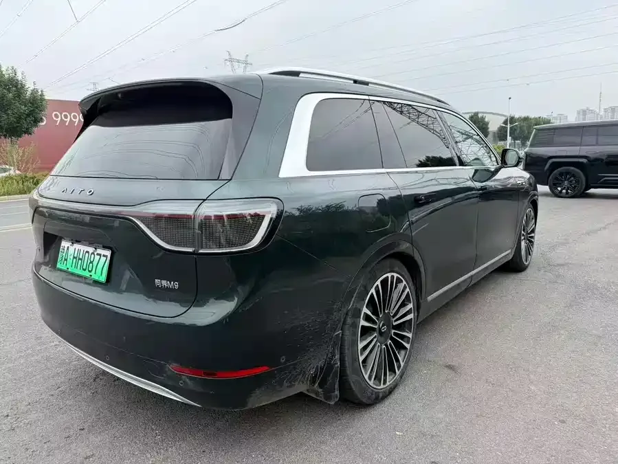 AITO M9 M9 2024 Extended Range Ultra Edition 42kWh 6-seater Edition 2024 — миниатюра 4
