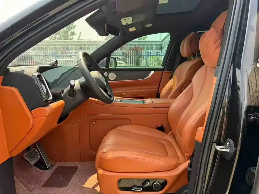 AITO M9 Wenjie M9 2024 Extended Range Max Edition 42kWh 6-seater Edition 2025 — миниатюра 3