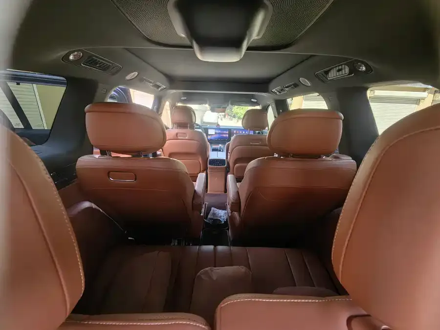 AITO M9 M9 2024 Extended Range Ultra Edition 42kWh 6-seater Edition 2024 — миниатюра 3