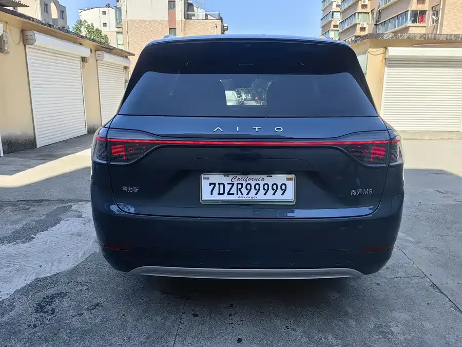 AITO M9 M9 2024 Extended Range Ultra Edition 42kWh 6-seater Edition 2024 — миниатюра 4