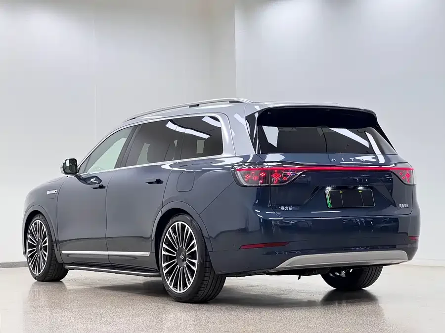AITO M9 M9 2024 Extended Range Ultra Edition 42kWh 6-seater Edition 2024 — миниатюра 2