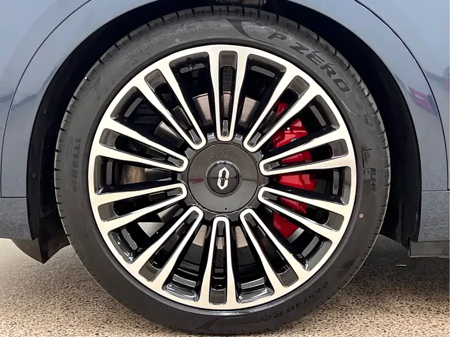 AITO M9 M9 2024 Extended Range Ultra Edition 42kWh 6-seater Edition 2024 — миниатюра 3
