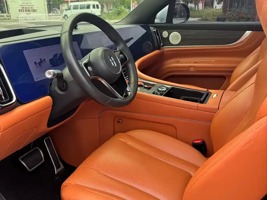 AITO M9 M9 2024 Extended Range Ultra Edition 42kWh 6-seater Edition 2024 — миниатюра 5