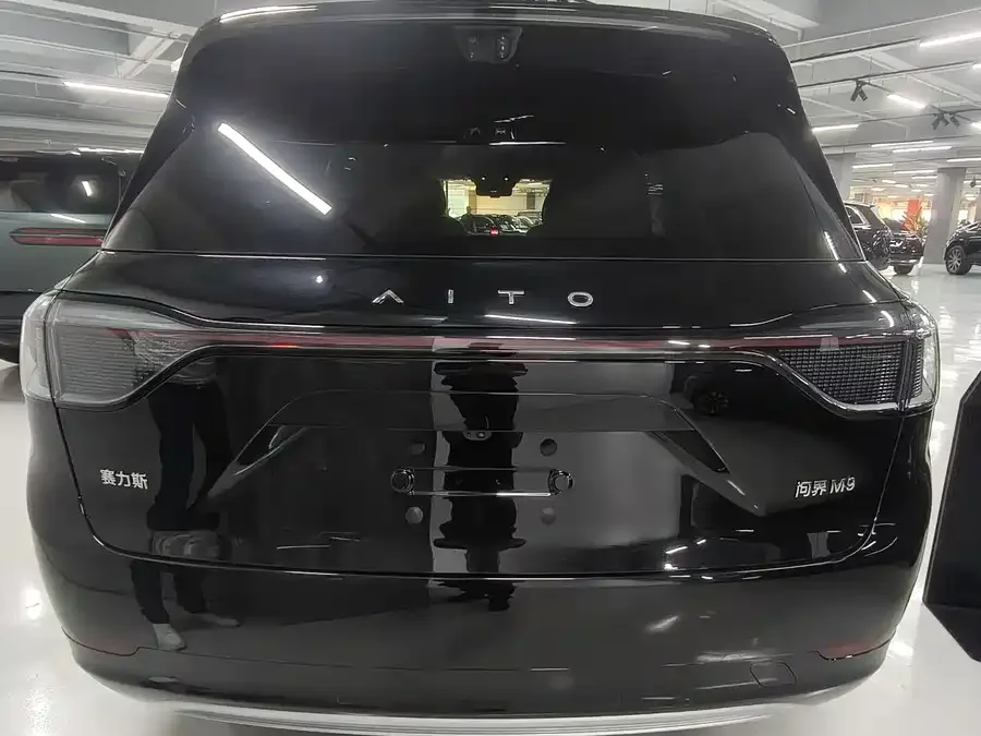 AITO M9 Wenjie M9 2025 Extended Range Max Edition 52kWh 6-Seater (192-line LiDAR) 2026 — миниатюра 4