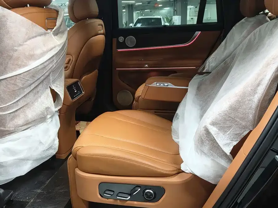 AITO M9 Wenjie M9 2025 Extended Range Max Edition 52kWh 6-Seater (192-line LiDAR) 2026 — миниатюра 5