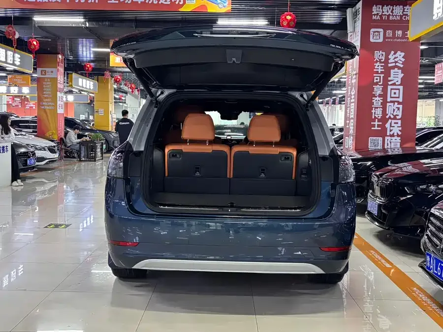 AITO M9 M9 2024 Extended Range Ultra Edition 42kWh 6-seater Edition 2024 — миниатюра 5