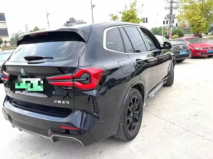 BMW iX3 2024 leading model 2024 — миниатюра 2