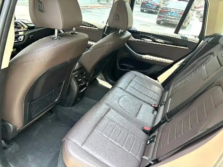 BMW iX3 2024 leading model 2024 — миниатюра 5
