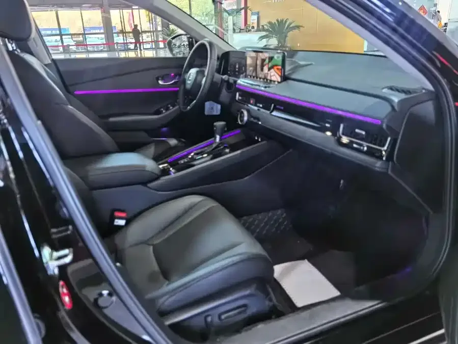 Honda Inspire Insignia 2025 260TURBO Elegant Edition 2026 — миниатюра 4
