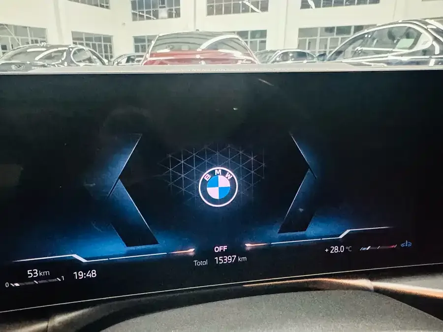 BMW 3 Series 2026 BMW 3 Series 330Li M Sport Shadow Edition 2025 — миниатюра 2