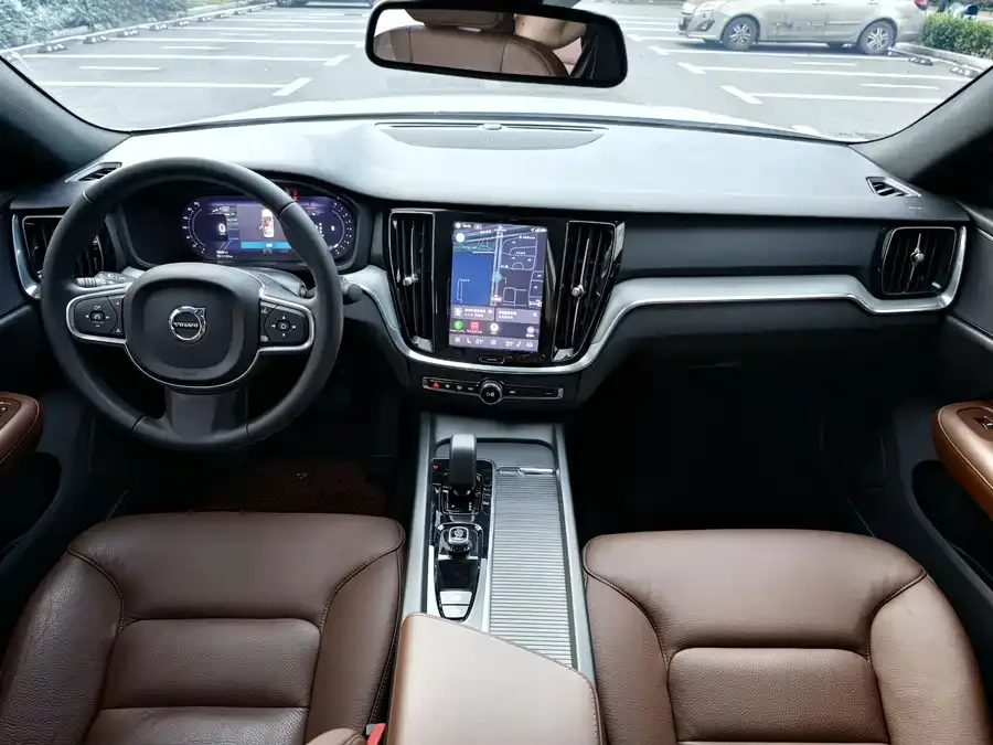 Volvo S60 2025 B4 Zhiyi Luxury Edition 2025 — миниатюра 2