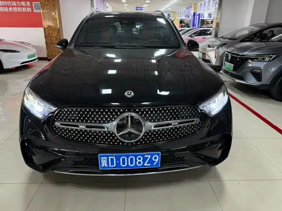 Mercedes-Benz GLC-Class 2025