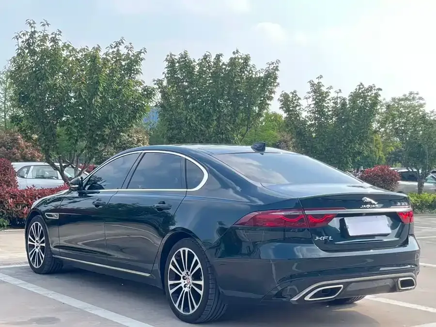 Jaguar XFL 2024 2.0T P250 2WD Luxury Edition 2024 — миниатюра 2