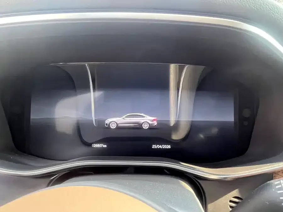 Jaguar XFL 2024 2.0T P250 2WD Luxury Edition 2024 — миниатюра 3