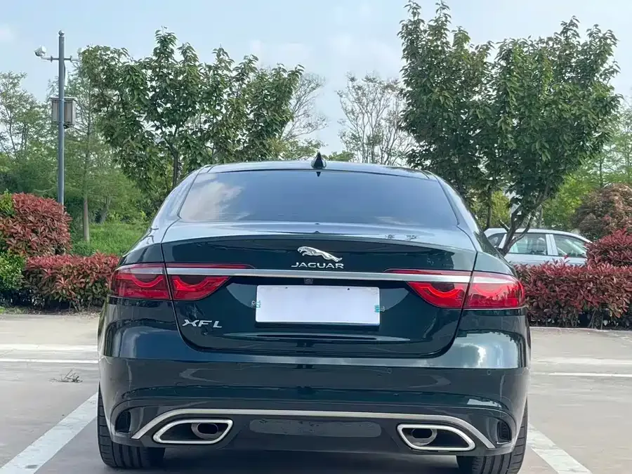Jaguar XFL 2024 2.0T P250 2WD Luxury Edition 2024 — миниатюра 4