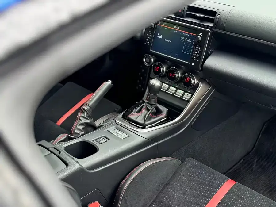 Subaru BRZ 2022 2.4L automatic version EyeSight 2022 — миниатюра 3
