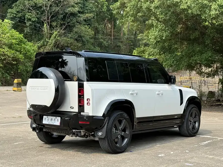 Land Rover guard Land Rover Defender 2025 110 3.0T P400 X-Dynamic HSE 2025 — миниатюра 4