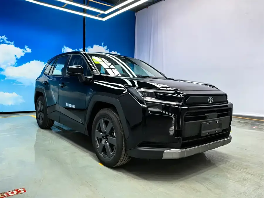 Toyota RAV4 2026 RAV4 2.0L AWD Luxury Edition 2026 — фото 1, купить с доставкой в Москву