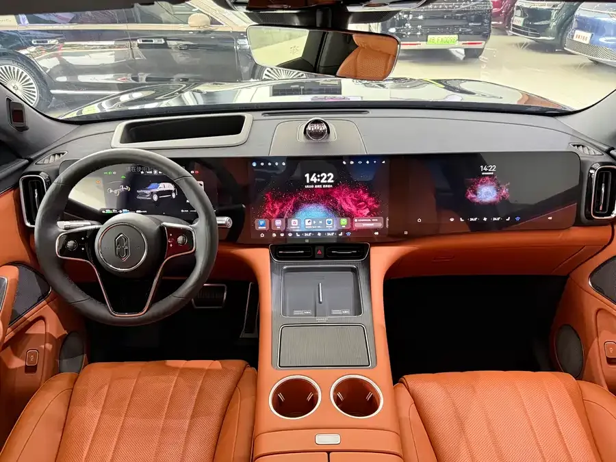 AITO M8 Wenjie M8 2025 Extended Range Max Edition 37kWh 6-Seater (192-line LiDAR) 2025 — миниатюра 4