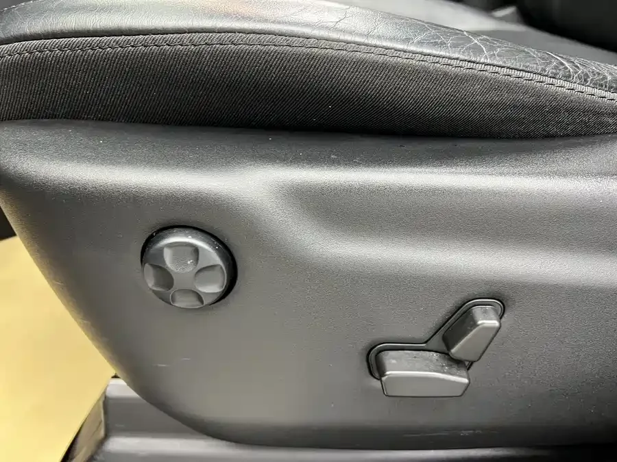 Jeep Grand Cherokee Grand Cherokee (Imported) 2020 3.0L Elite Navigation Edition 2022 — миниатюра 3