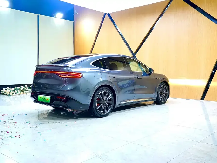 Smart world R7 Zhijie R7 2025 model with extended range of 331km Ultra 2025 — миниатюра 5