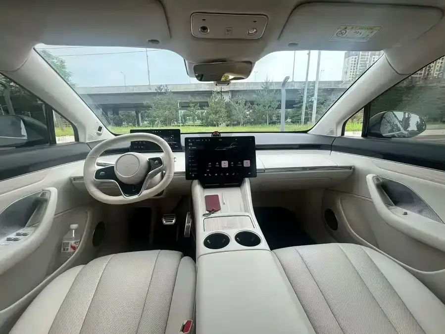 Smart world R7 Zhijie R7 2024 pure electric 667km Max 2025 — миниатюра 2