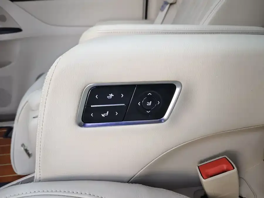 Buick GL8 2023 ES Lu Zun Flagship Model 2022 — миниатюра 4