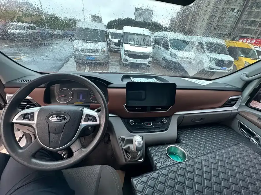 JAC Group Xingrui Starry 2024 2.5T Star Logistics Navigator Edition Dual-Tire High-Roof 2/3-Seat D25TCIF1 2024 — миниатюра 4