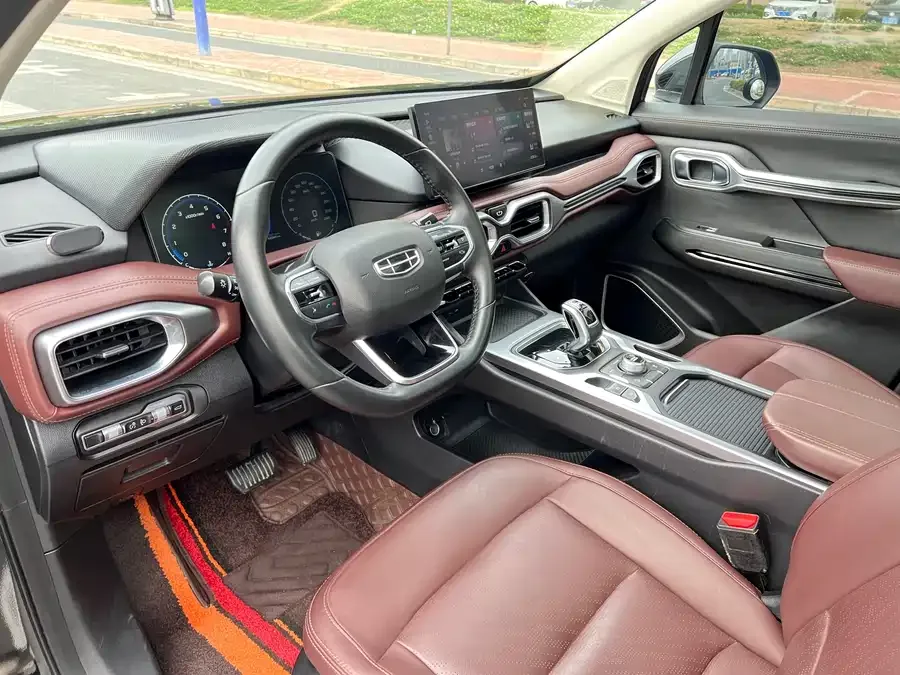 Geely Okavango Haoyue 2022 1.8TD Automatic Premium 7 Seaters 2022 — миниатюра 3