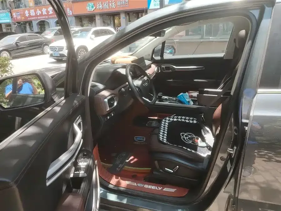 Geely Okavango Haoyue 2022 1.8TD DCT Luxury 7-seater 2022 — миниатюра 3