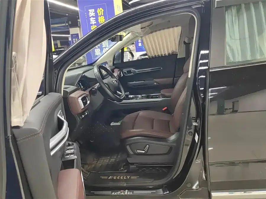 Geely Okavango Haoyue 2022 1.8TD DCT Luxury 7-seater 2022 — миниатюра 3