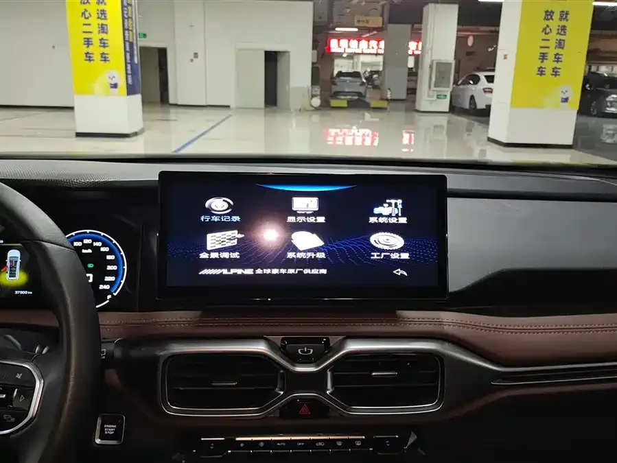 Geely Okavango Haoyue 2022 1.8TD DCT Luxury 7-seater 2022 — миниатюра 4