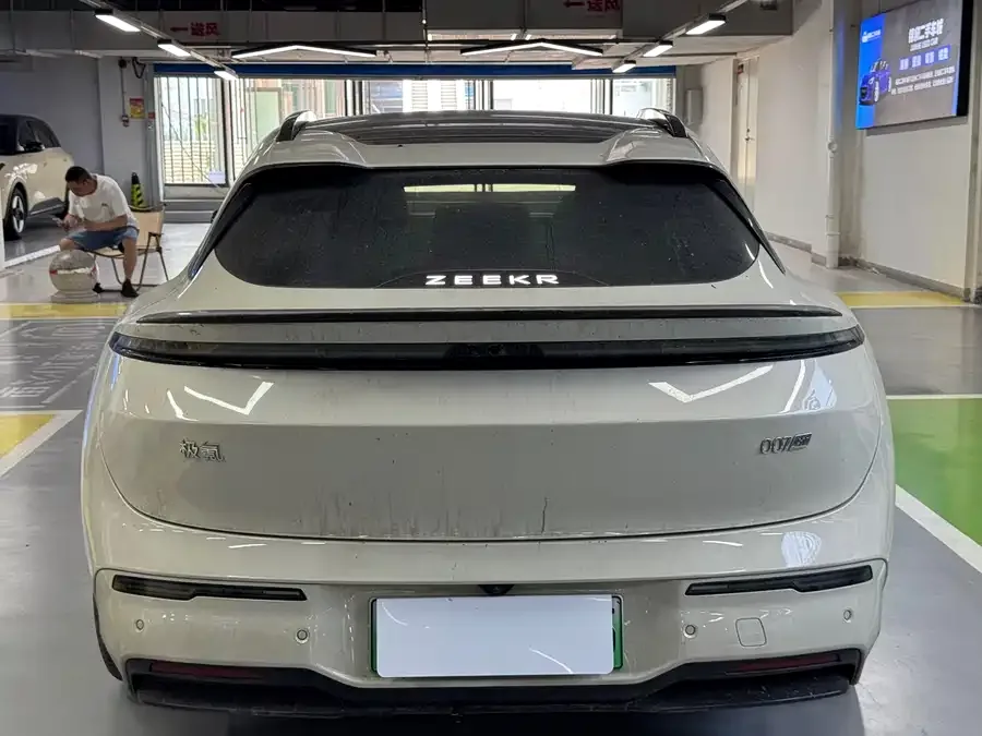 Zeekr 007GT Zeekr 007GT 2025 Long-Range Rear-Wheel Drive Smart Driving Edition 100kWh 2025 — миниатюра 3