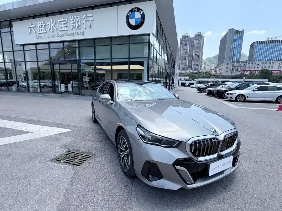 BMW i5 2024 eDrive 35L M Sport Package 2024 — фото 1, купить с доставкой в Москву