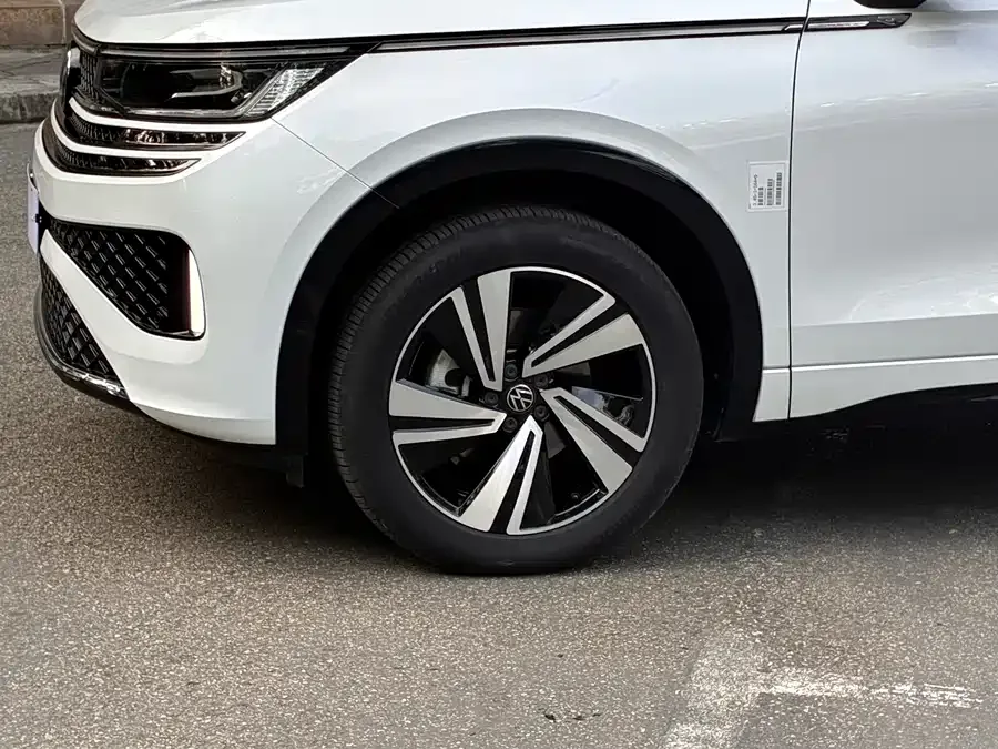 Volkswagen Tavendor 2023 Lanxun 380TSI 4WD R-Line Touring Edition 2023 — миниатюра 2