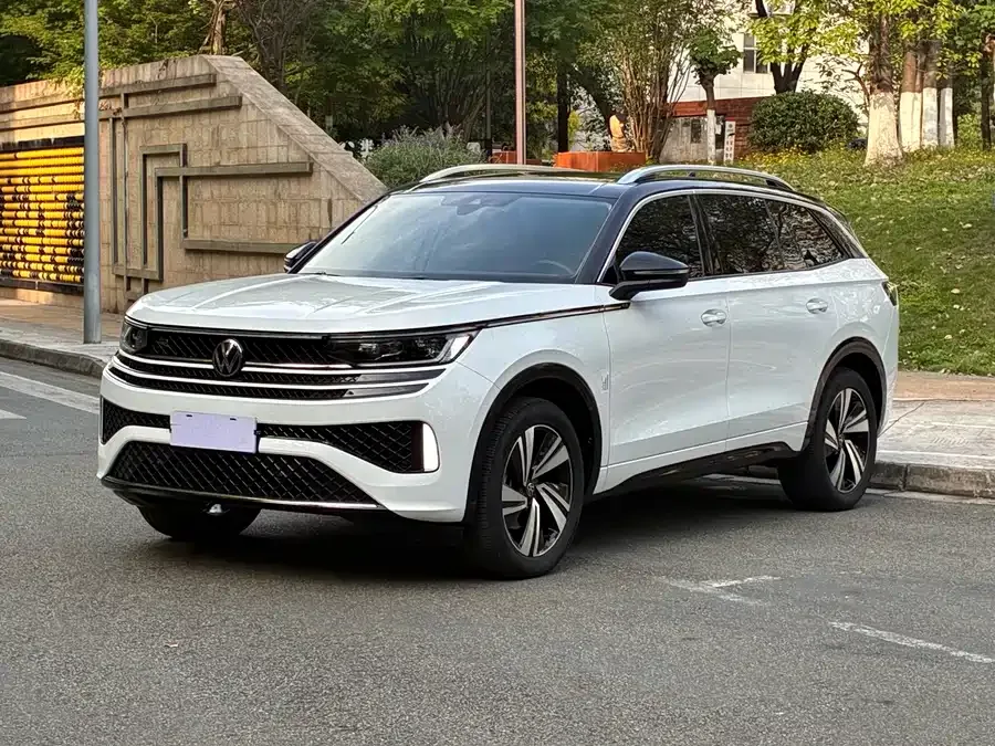 Volkswagen Tavendor 2023 Lanxun 380TSI 4WD R-Line Touring Edition 2023 — фото 1, купить с доставкой в Москву