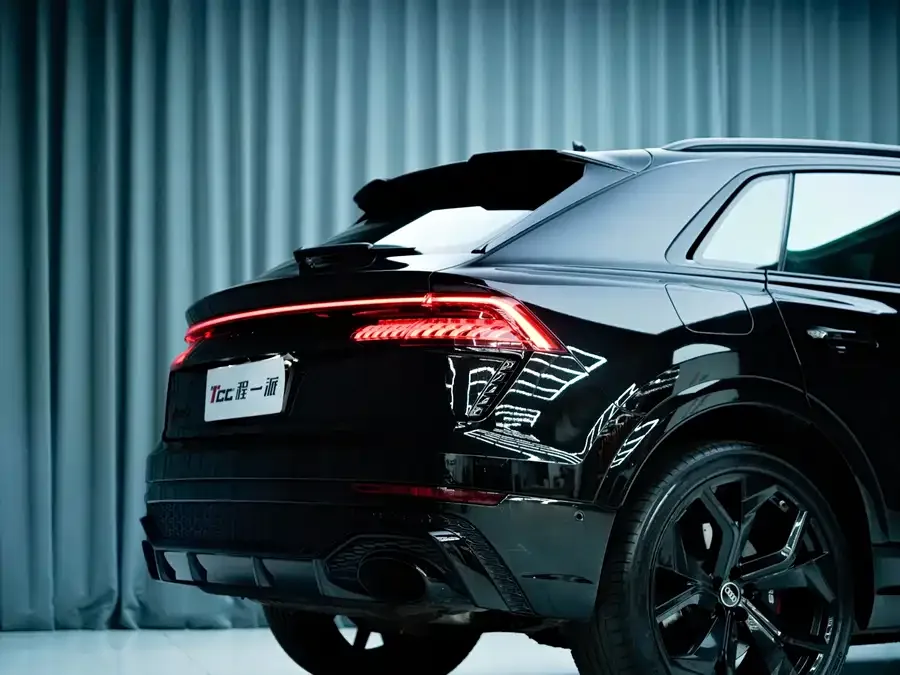 Audi RS Q8 2022 RS Q8 4.0T 2022 — миниатюра 2