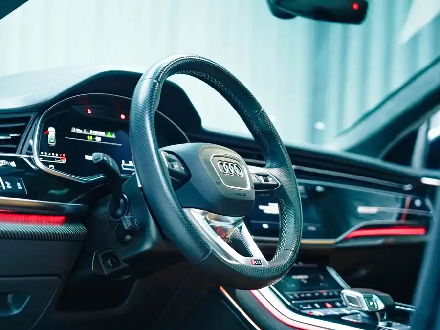 Audi RS Q8 2022 RS Q8 4.0T 2022 — миниатюра 4