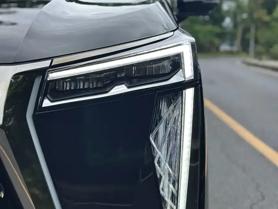 GAC Trumpchi M8 Trumpchi M8 2023 Grandmaster Series Dual Engine Royal Edition 2024 — миниатюра 4