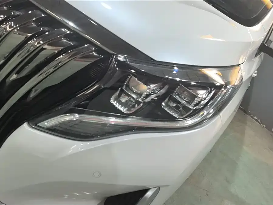 GAC Trumpchi M8 Trumpchi M8 2021 Master Series 390T Supreme Welfare Edition 2022 — миниатюра 2