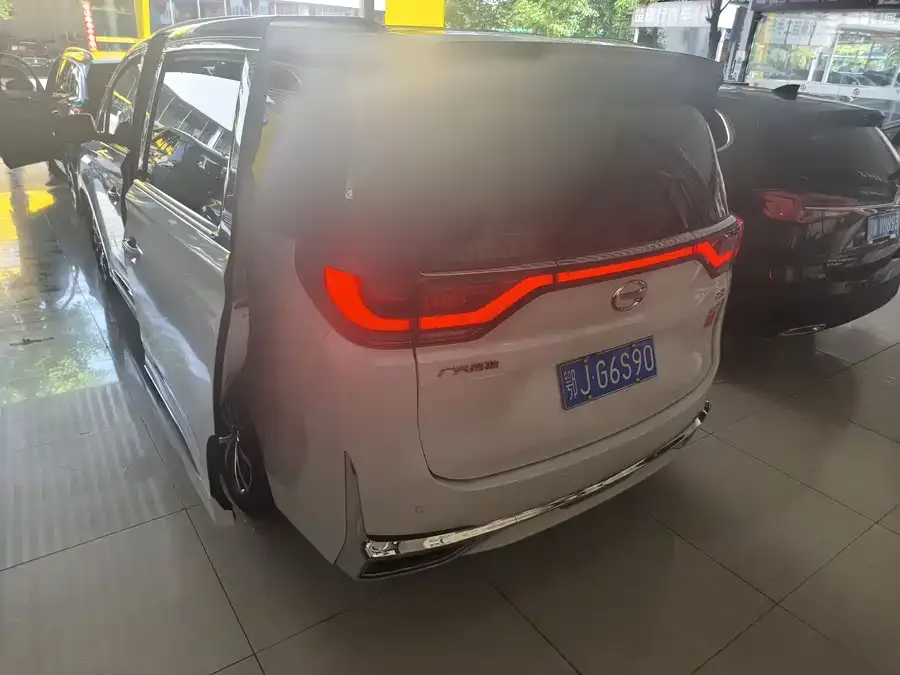 GAC Trumpchi M8 Trumpchi M8 2021 Lead Show Series 390T Exclusive Edition 2022 — миниатюра 3