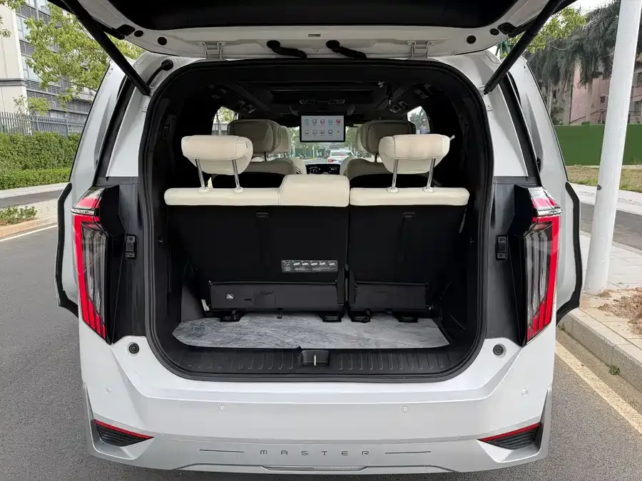 GAC Trumpchi M8 Trumpchi M8 2023 Grandmaster Series Dual Engine Royal Edition 2023 — миниатюра 4