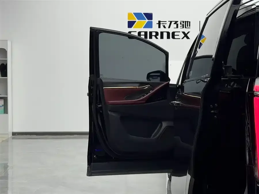 GAC Trumpchi M8 Trumpchi M8 2023 Grandmaster Series Dual Engine Supreme Edition 2023 — миниатюра 2