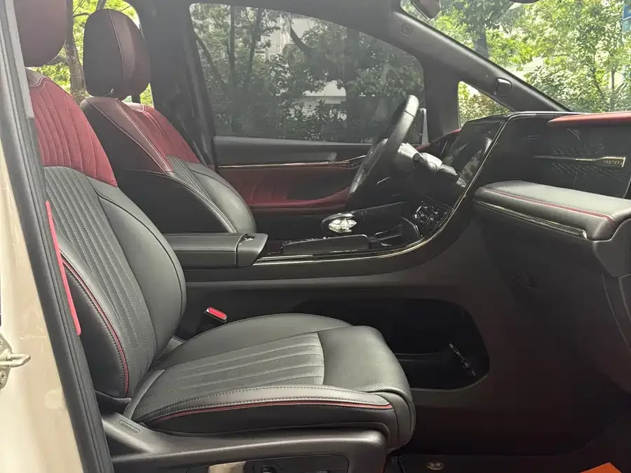 GAC Trumpchi M8 Trumpchi M8 2023 Grandmaster Series Dual Engine Royal Edition 2023 — миниатюра 5