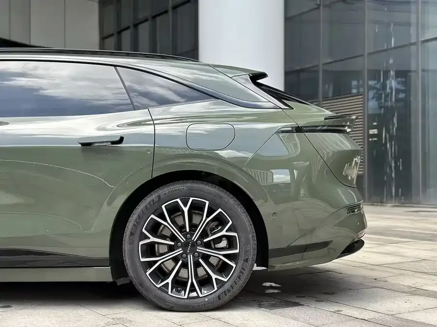 Zeekr 007GT Zeekr 007GT 2025 Long-Range Rear-Wheel Drive Smart Driving Edition 100kWh 2025 — миниатюра 3