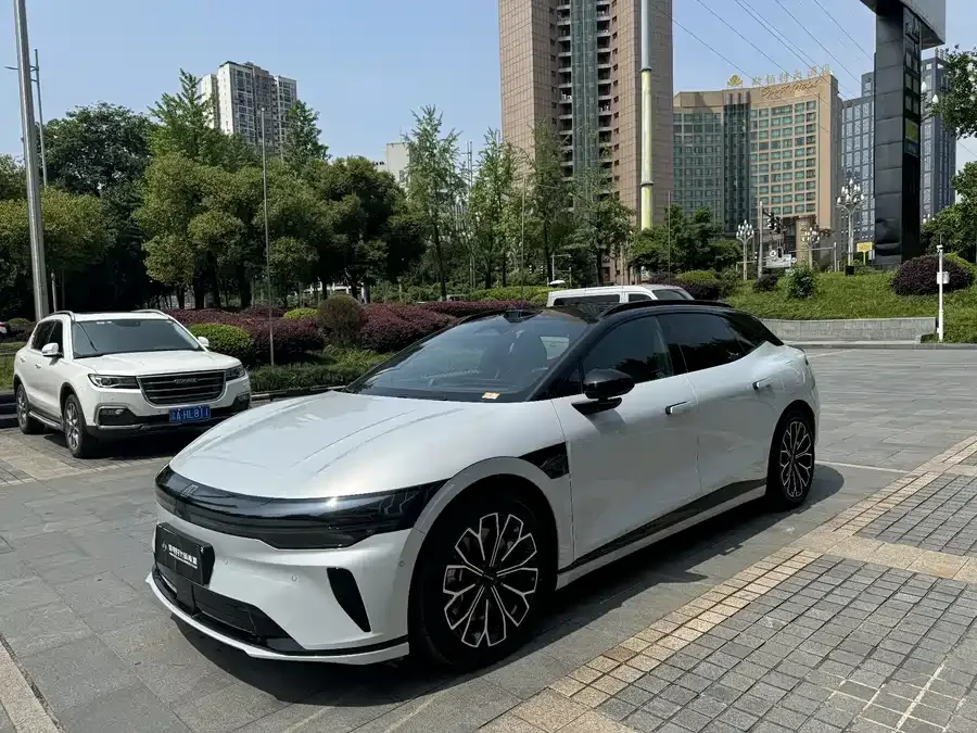Zeekr 007GT 2025